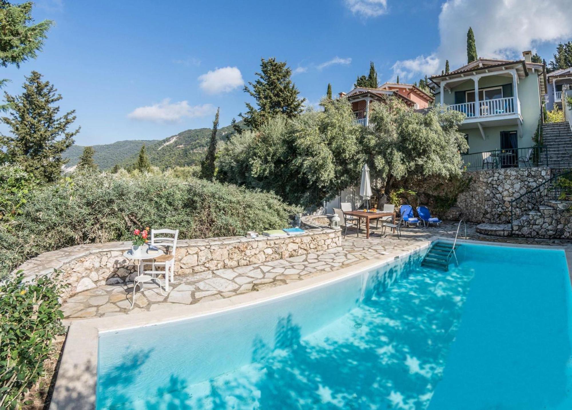Komílion Agios Nikitas Nature Villas מראה חיצוני תמונה